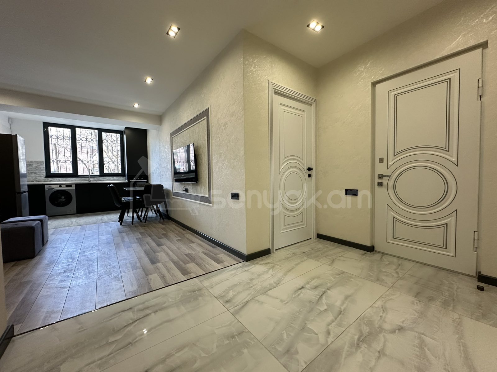 2 Սենյականոց Բնակարան, 53քմ, 1/9 հարկ, Դիզայներական Վերանորոգված