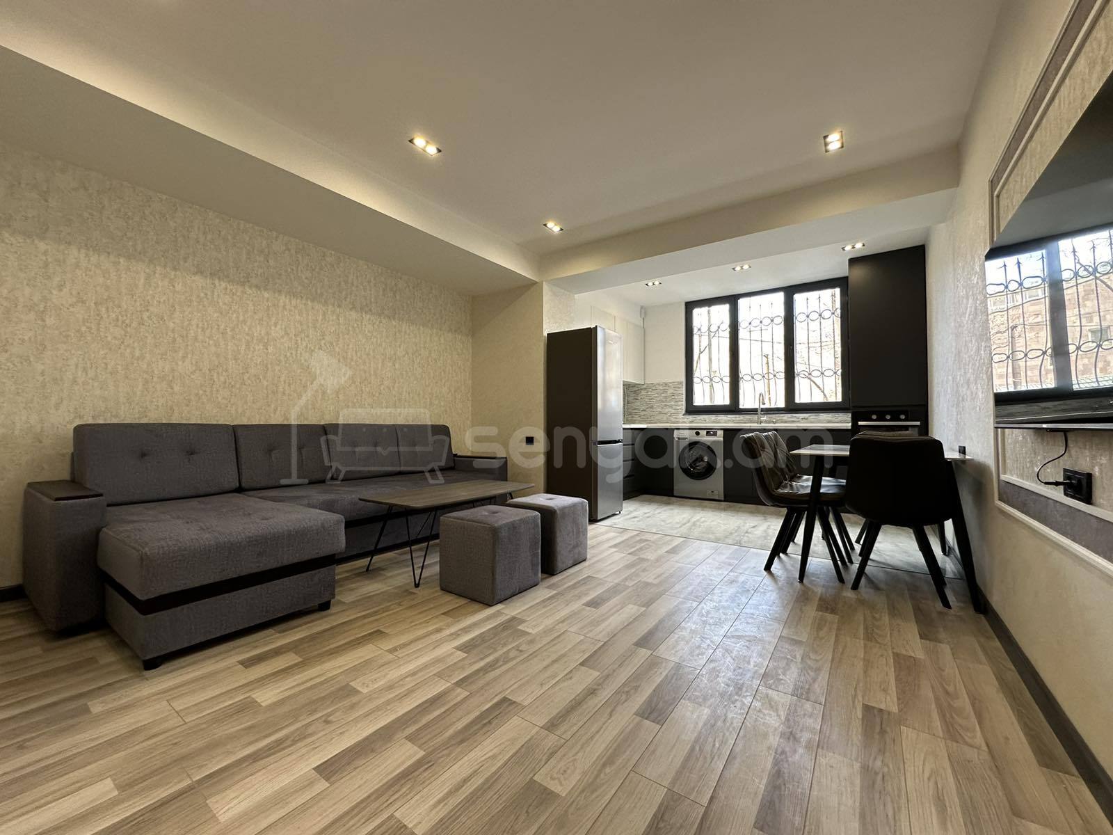 2 Սենյականոց Բնակարան, 53քմ, 1/9 հարկ, Դիզայներական Վերանորոգված