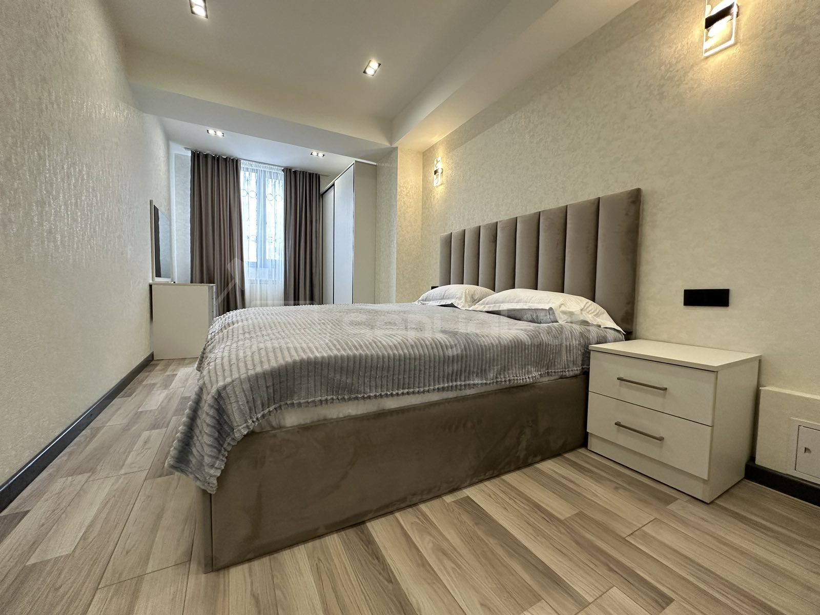 2 Սենյականոց Բնակարան, 53քմ, 1/9 հարկ, Դիզայներական Վերանորոգված