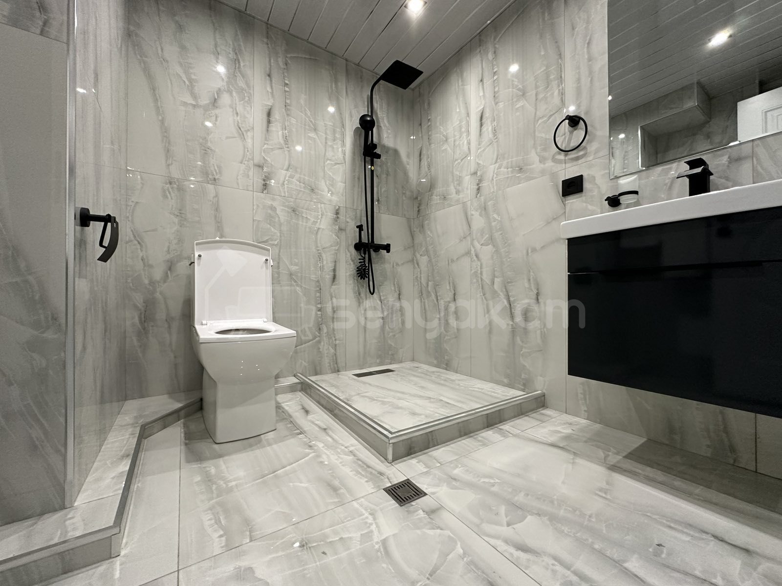 2 Սենյականոց Բնակարան, 53քմ, 1/9 հարկ, Դիզայներական Վերանորոգված