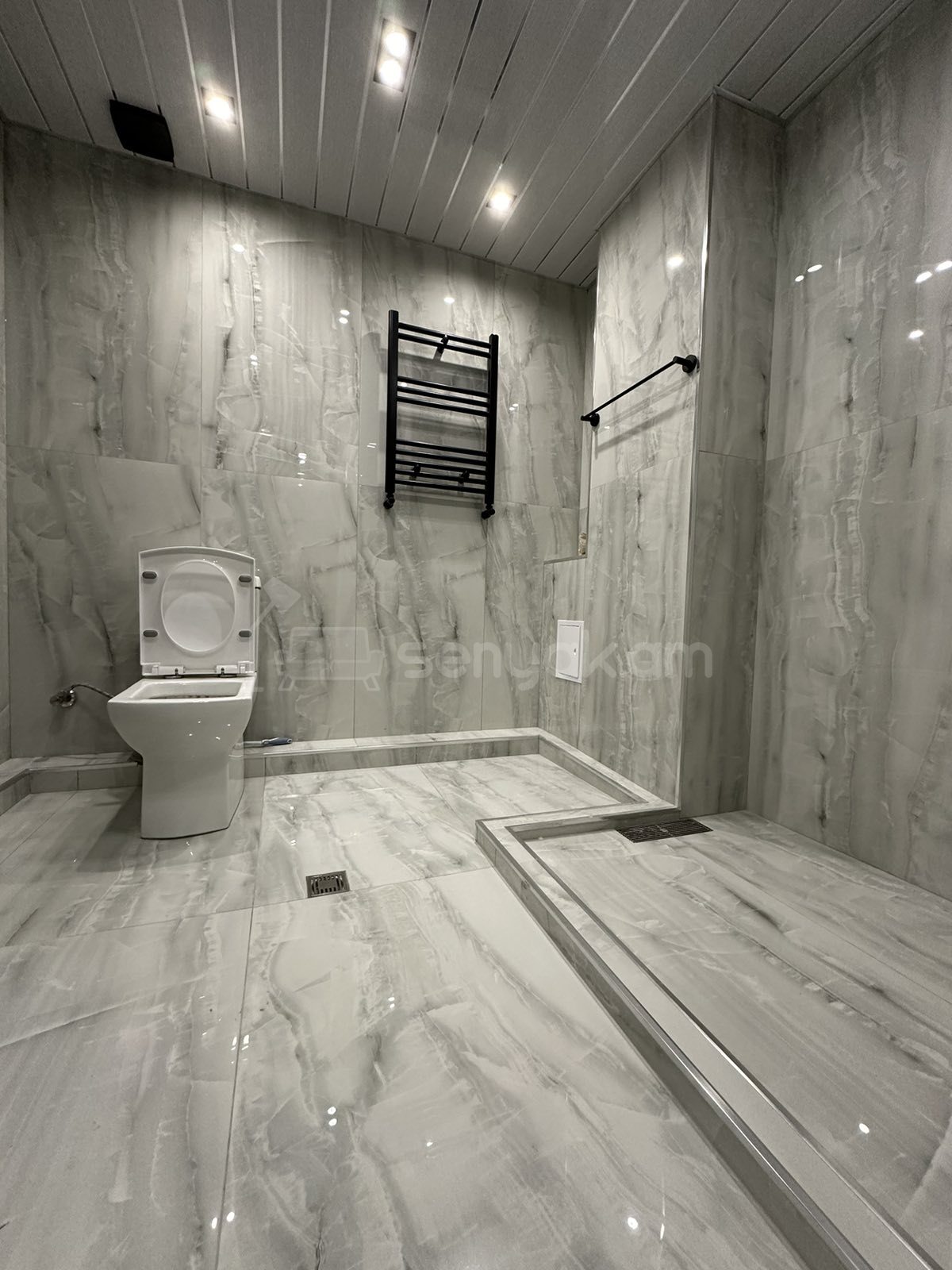 2 Սենյականոց Բնակարան, 53քմ, 1/9 հարկ, Դիզայներական Վերանորոգված