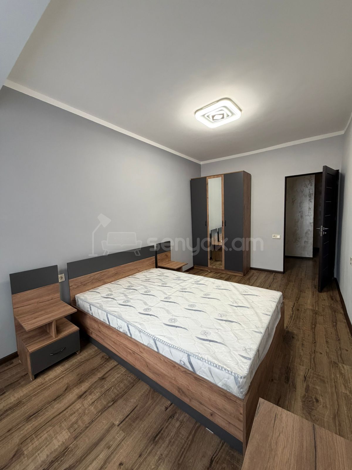 4 Սենյականոց Բնակարան, 90քմ, 10/15 հարկ, Դիզայներական Վերանորոգված, Կահավորված