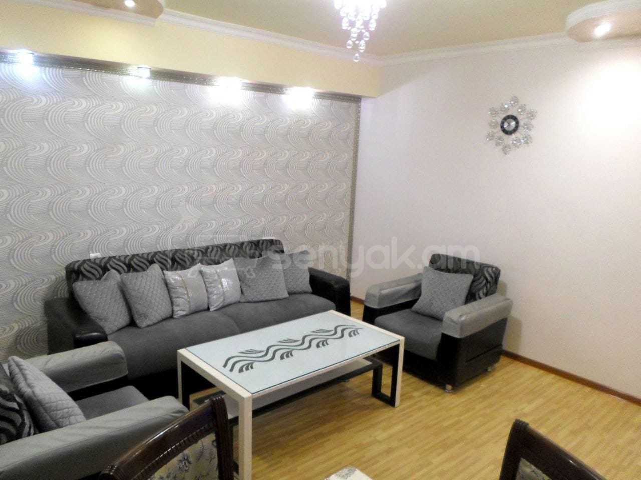 4 Սենյականոց Բնակարան Քարե Շենքում, 91քմ, 2/10 հարկ, Կապիտալ Վերանորոգված, Կահավորված