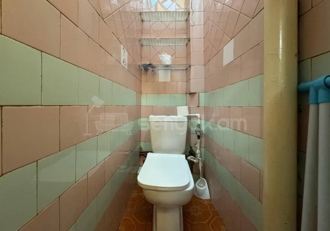 1 Սենյականոց Բնակարան Քարե Շենքում, 40քմ, 5/5 հարկ, Կապիտալ Վերանորոգված, Կահավորված, Արևկող