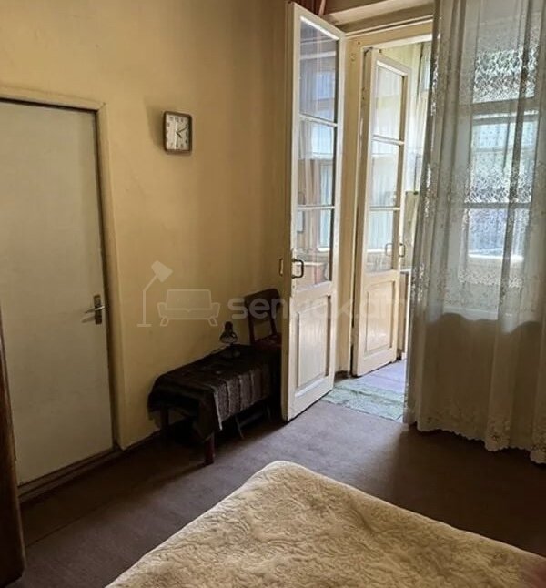 2 Սենյականոց Բնակարան Քարե Շենքում, 45քմ, 2/3 հարկ, Պետական Վիճակում