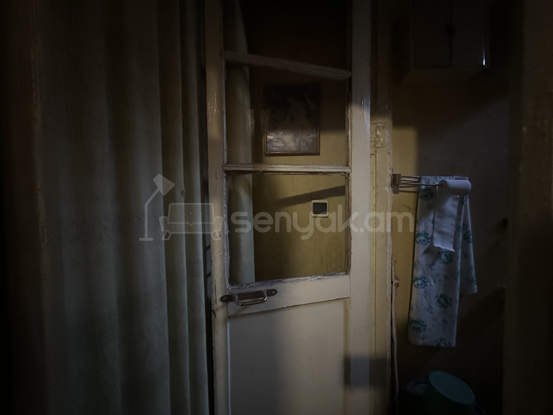 2 Սենյականոց Բնակարան Քարե Շենքում, 45քմ, 2/3 հարկ, Պետական Վիճակում