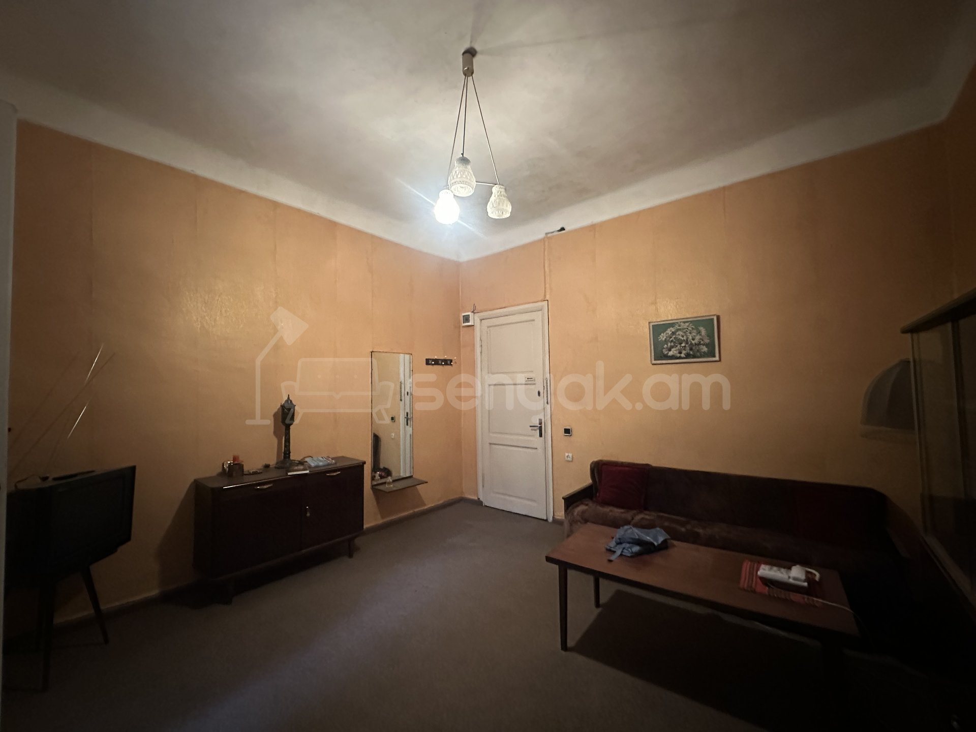 2 Սենյականոց Բնակարան Քարե Շենքում, 45քմ, 2/3 հարկ, Պետական Վիճակում