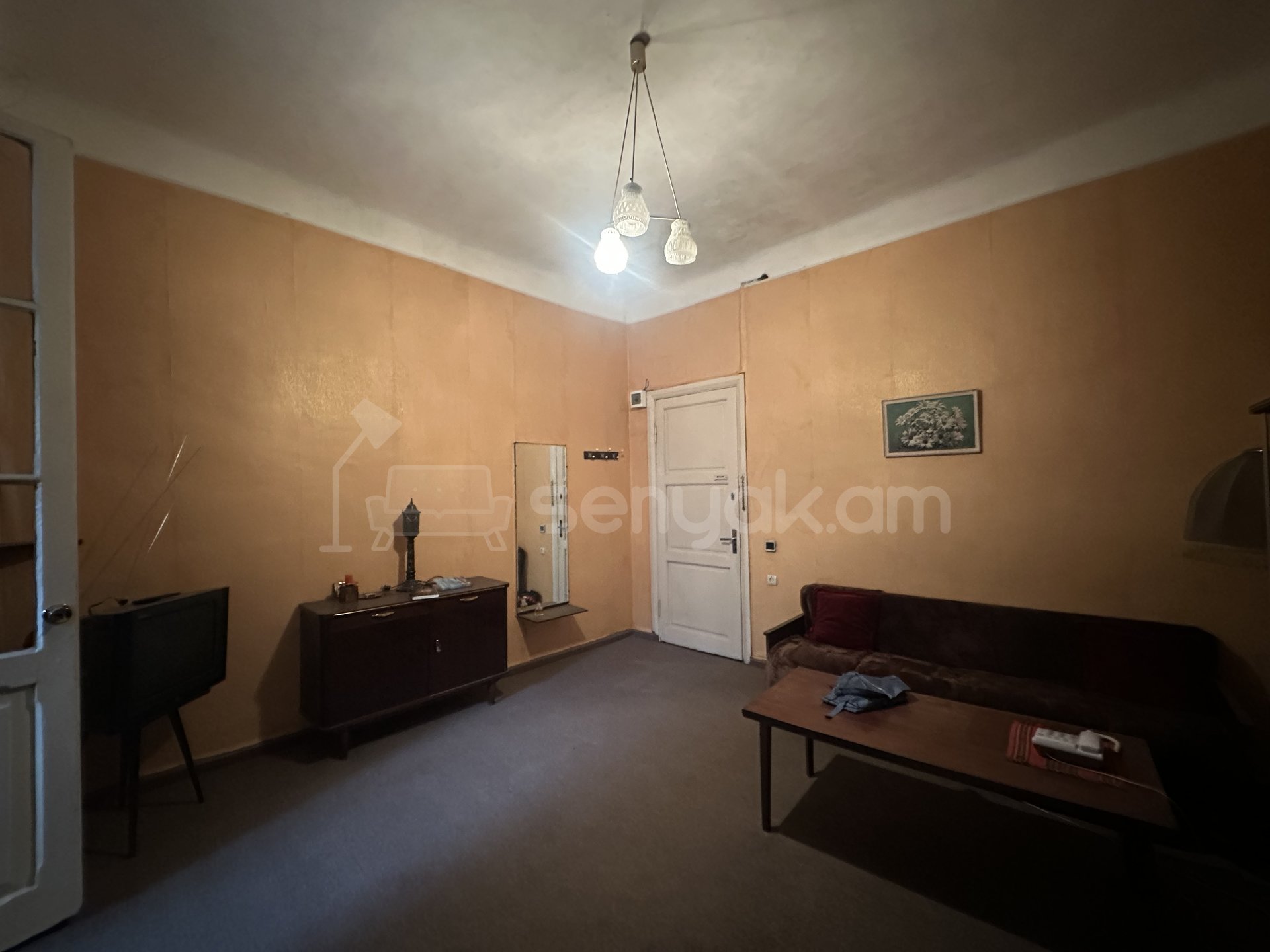 2 Սենյականոց Բնակարան Քարե Շենքում, 45քմ, 2/3 հարկ, Պետական Վիճակում