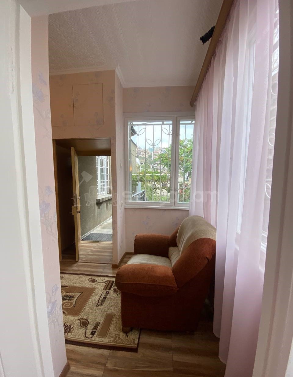 3 Սենյականոց Սեփական Տուն, 100քմ, Կոսմետիկ Վերանորոգված, Կահավորված, Ավտոտնակով