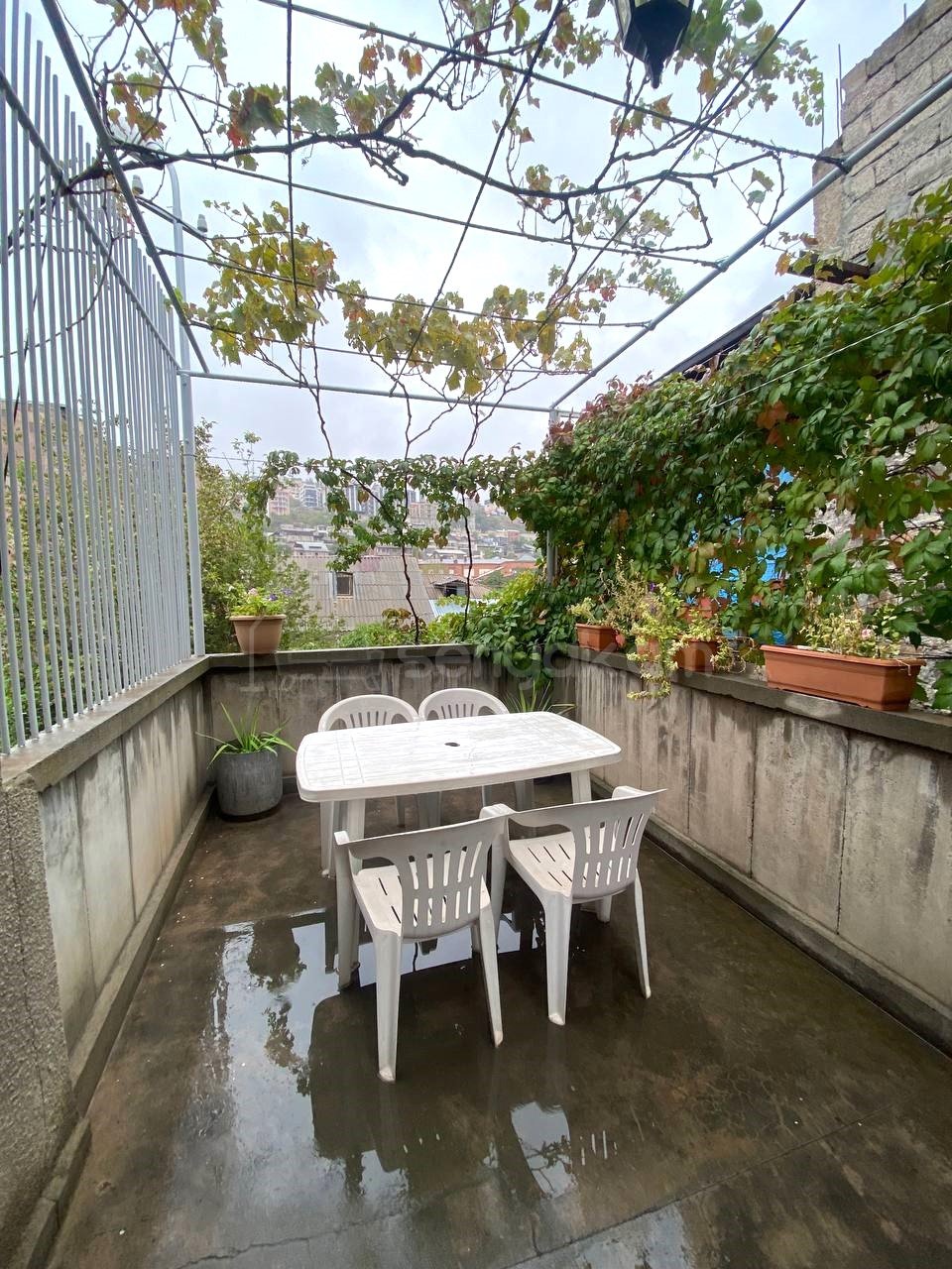 3 Սենյականոց Սեփական Տուն, 100քմ, Կոսմետիկ Վերանորոգված, Կահավորված, Ավտոտնակով