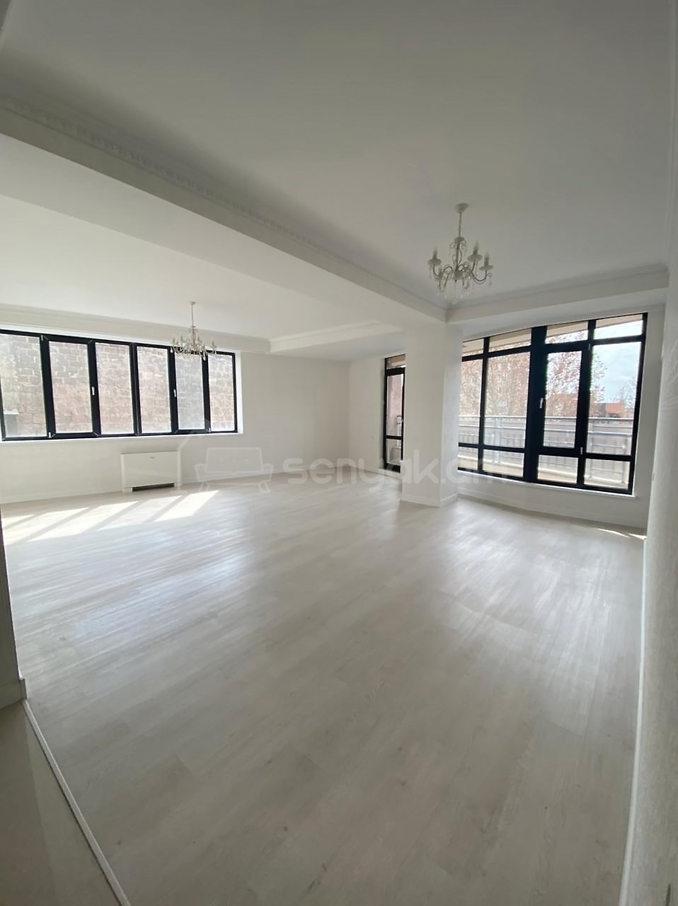 4 Սենյականոց Բնակարան Նորակառույցում, 191քմ, 5/21 հարկ, Կապիտալ Վերանորոգված