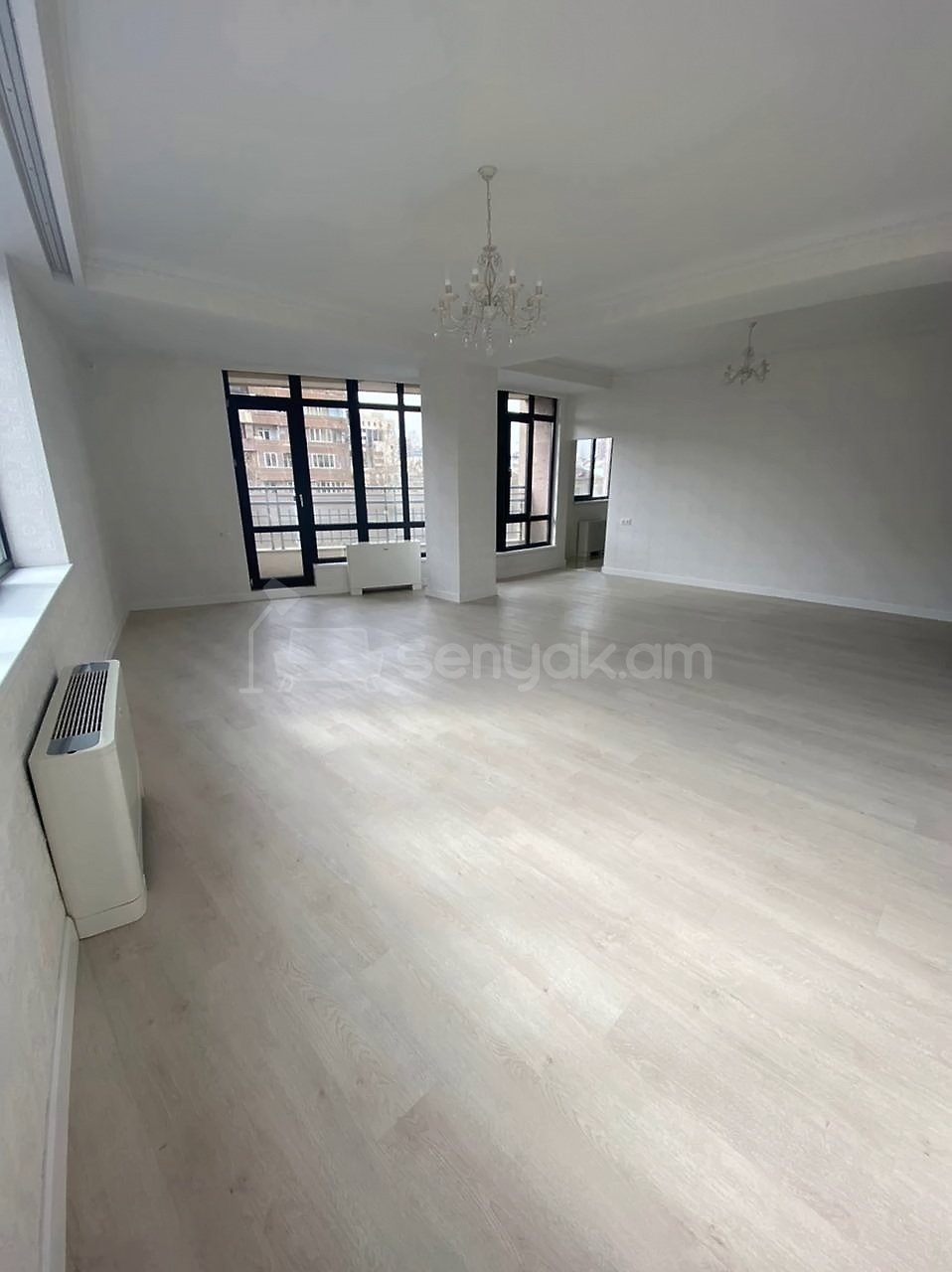 4 Սենյականոց Բնակարան Նորակառույցում, 191քմ, 5/21 հարկ, Կապիտալ Վերանորոգված