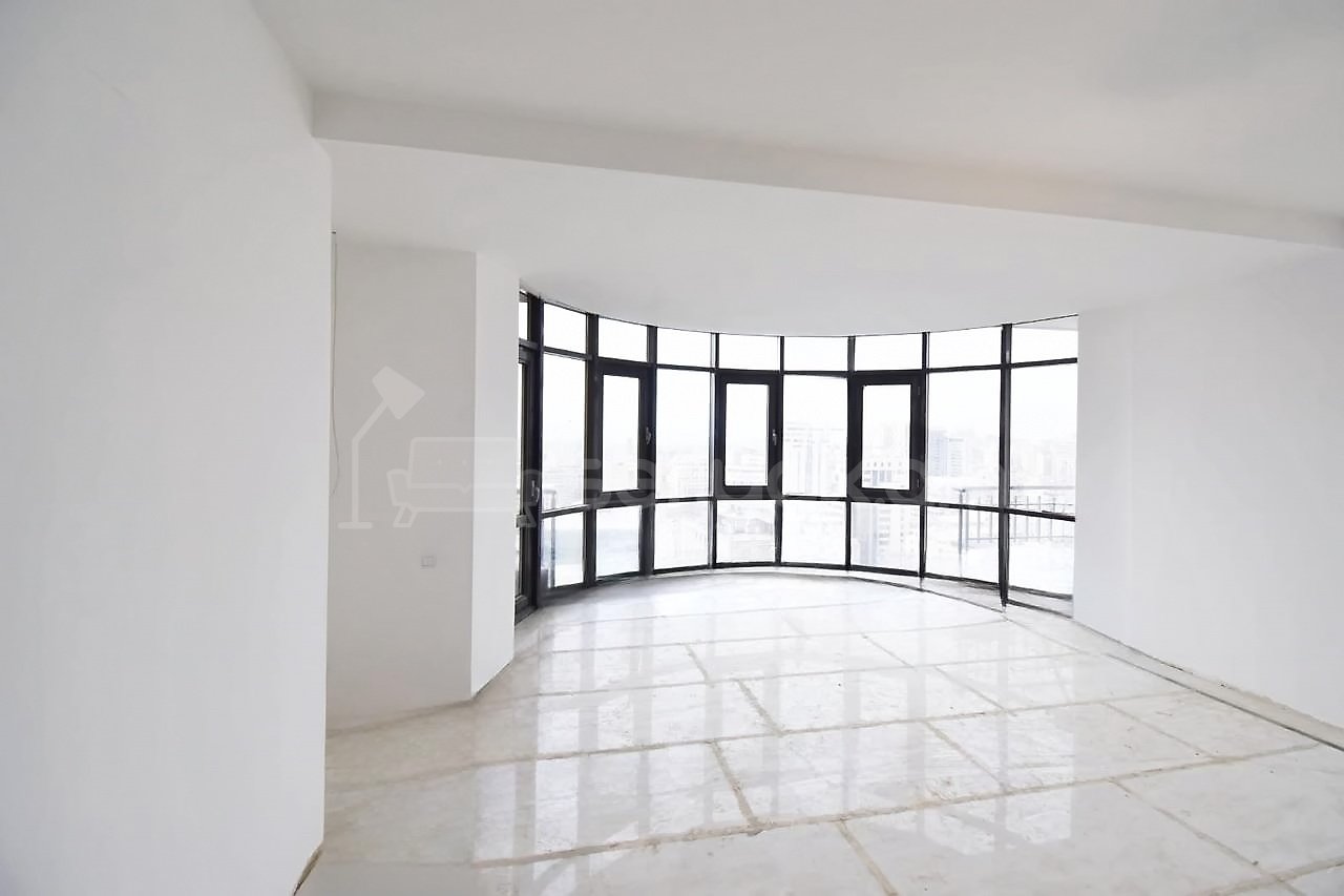 4 Սենյականոց Բնակարան Նորակառույցում, 208քմ, 17/21 հարկ, Կապիտալ Վերանորոգված