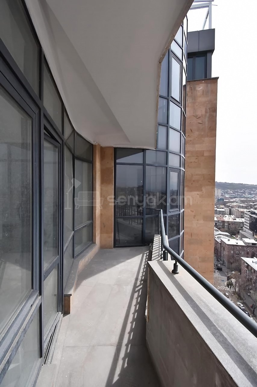 4 Սենյականոց Բնակարան Նորակառույցում, 208քմ, 17/21 հարկ, Կապիտալ Վերանորոգված