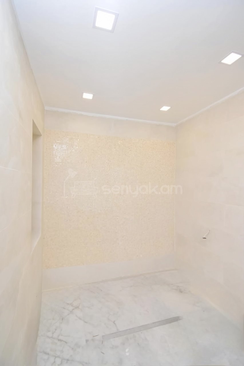 4 Սենյականոց Բնակարան Նորակառույցում, 208քմ, 17/21 հարկ, Կապիտալ Վերանորոգված