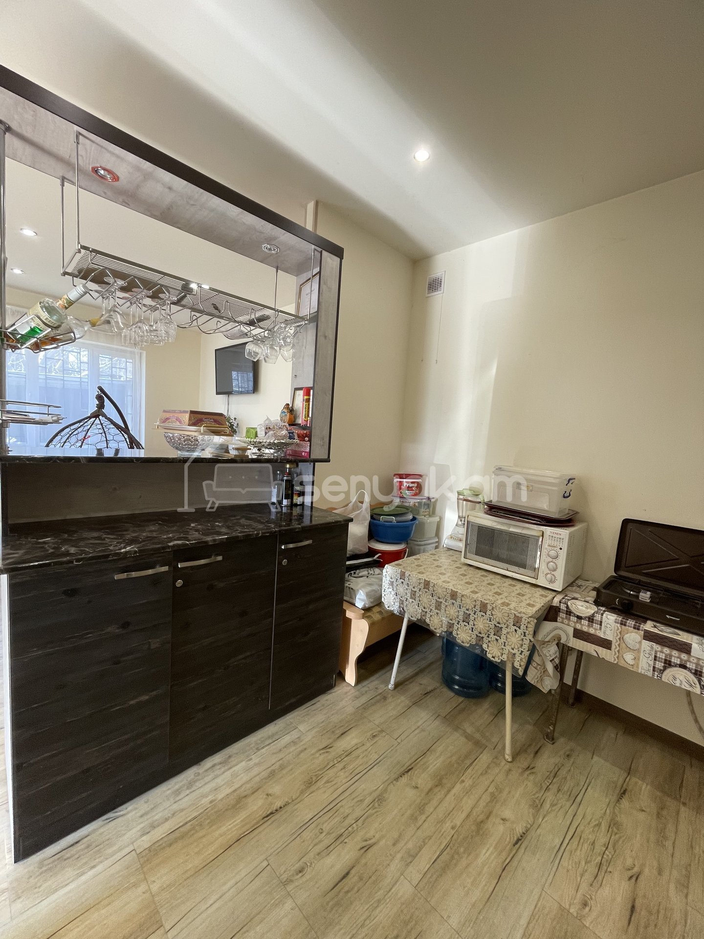 4 Սենյականոց Ամառանոց, 93քմ, Լողավազանով