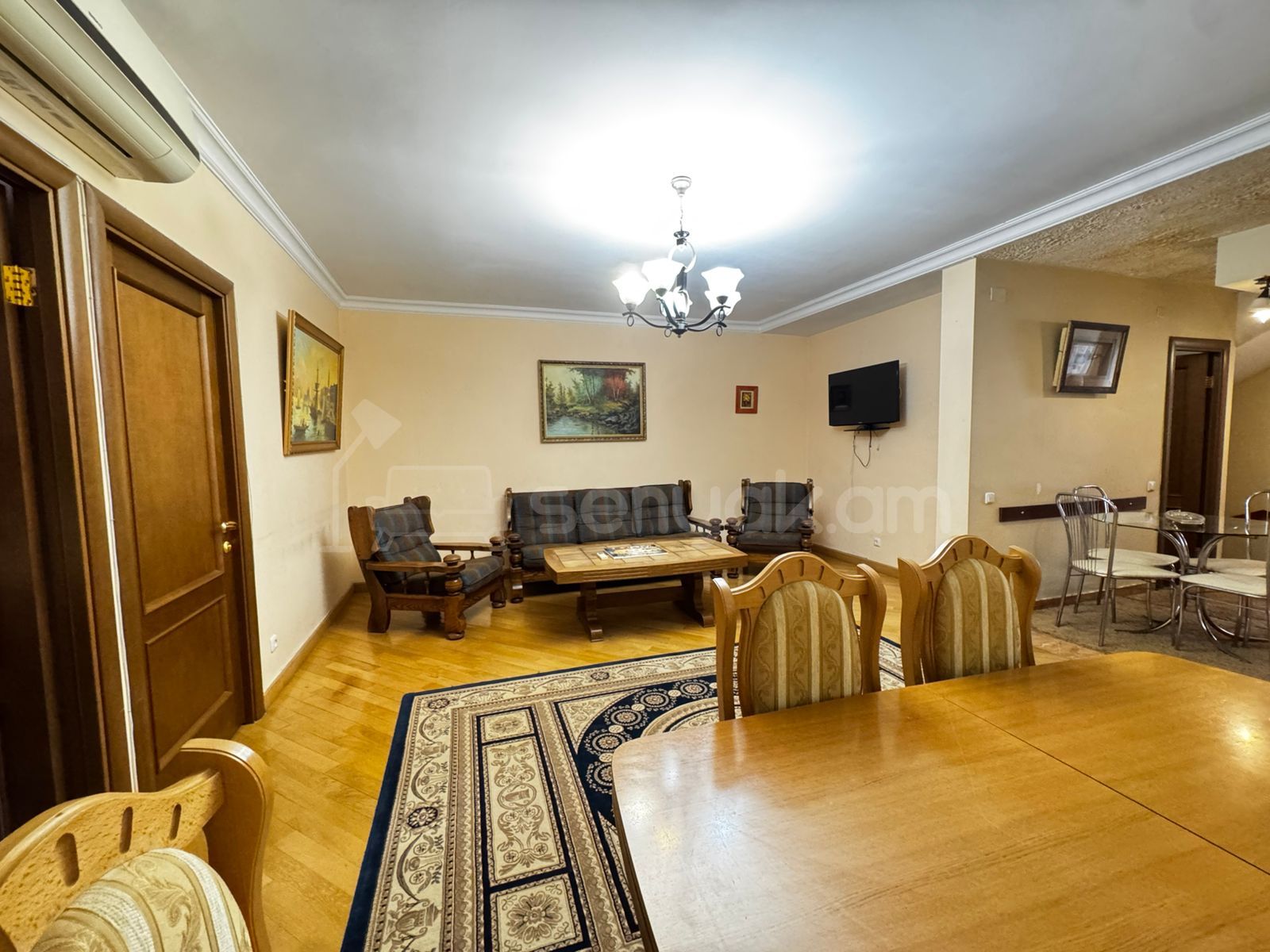 3 Սենյականոց Բնակարան Քարե Շենքում, 100քմ, 3/5 հարկ, Դիզայներական Վերանորոգված, Կահավորված, Արևկող