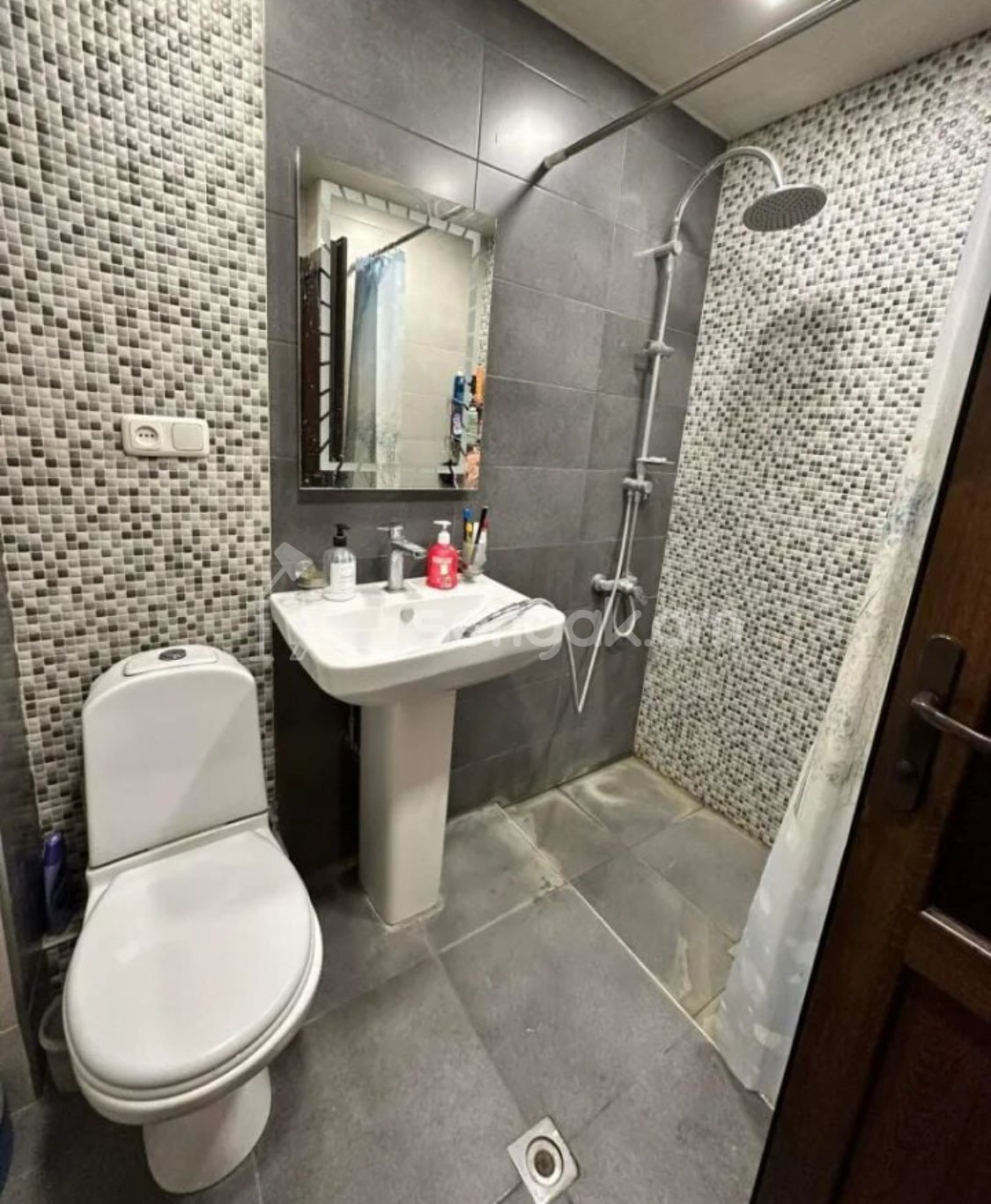 2 Սենյականոց Բնակարան Քարե Շենքում, 44քմ, 3/7 հարկ, Դիզայներական Վերանորոգված