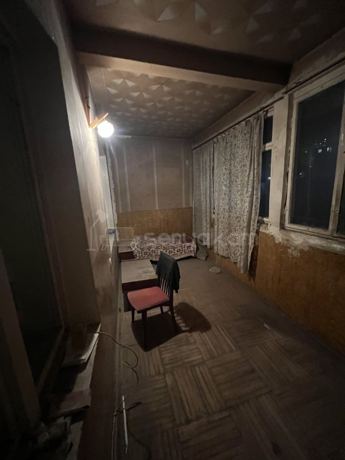 3 Սենյականոց Բնակարան Քարե Շենքում, 74քմ, 4/5 հարկ, Պետական Վիճակում