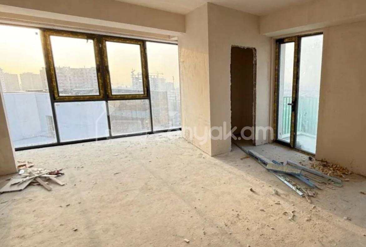 3 Սենյականոց Բնակարան, 103քմ, 10/18 հարկ, Զրոյական Վիճակում