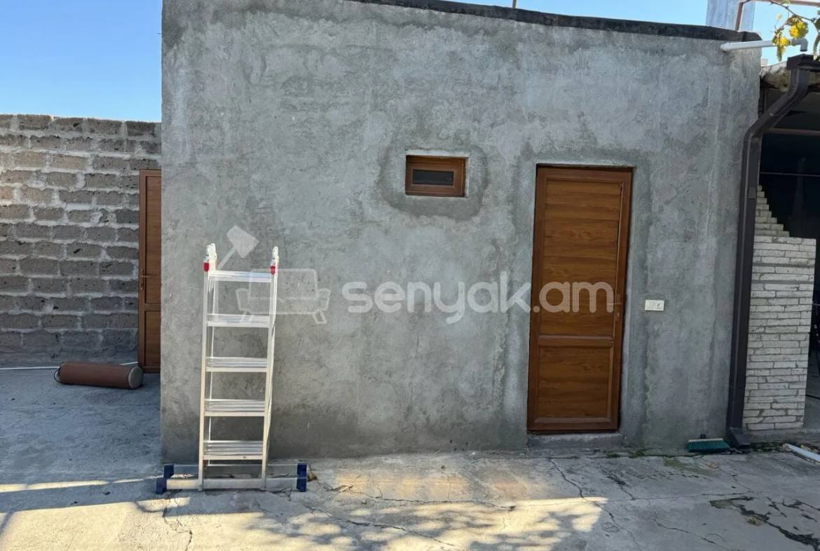 3 Սենյականոց Սեփական Տուն, 80քմ, Նորմալ Վիճակում