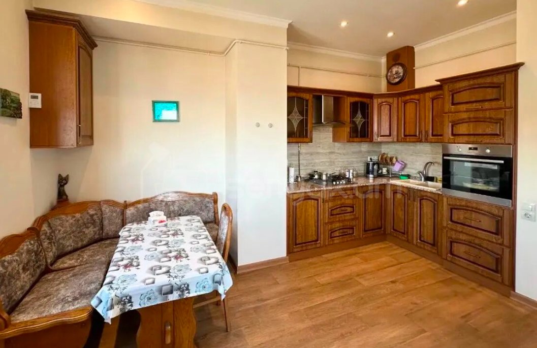 3 Սենյականոց Բնակարան Նորակառույցում, 116քմ, 10/16 հարկ, Դիզայներական Վերանորոգված