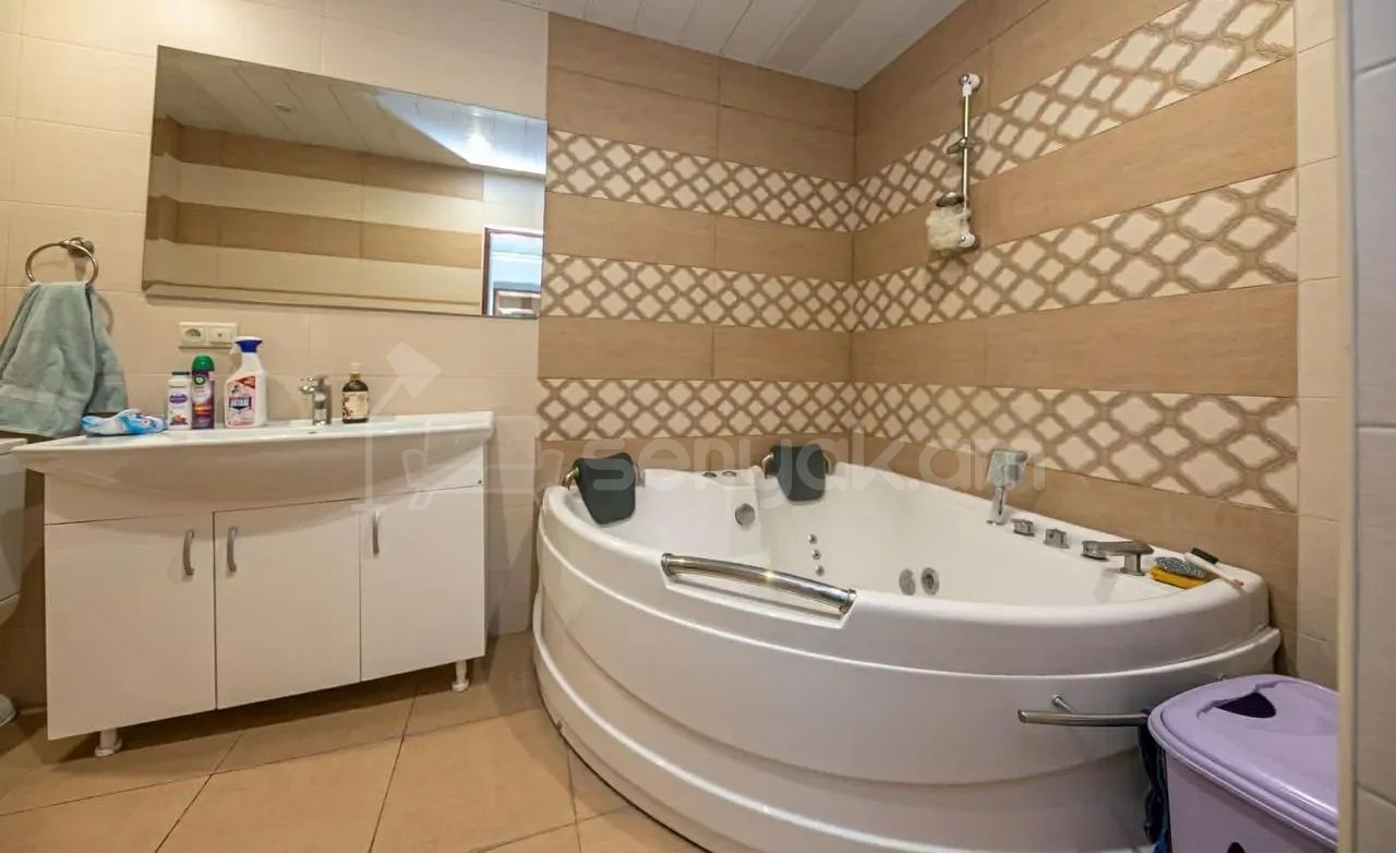 2 Սենյականոց Բնակարան Նորակառույցում, 80քմ, 5/13 հարկ, Կապիտալ Վերանորոգված