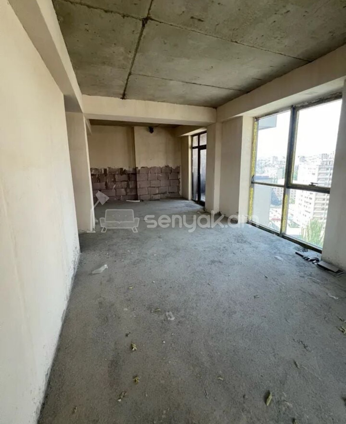 3 Սենյականոց Բնակարան, 110քմ, 14/18 հարկ, Զրոյական Վիճակում