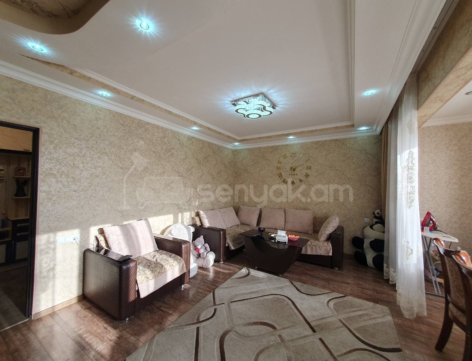 3 Սենյականոց Բնակարան, 74քմ, 3/9 հարկ, Դիզայներական Վերանորոգված