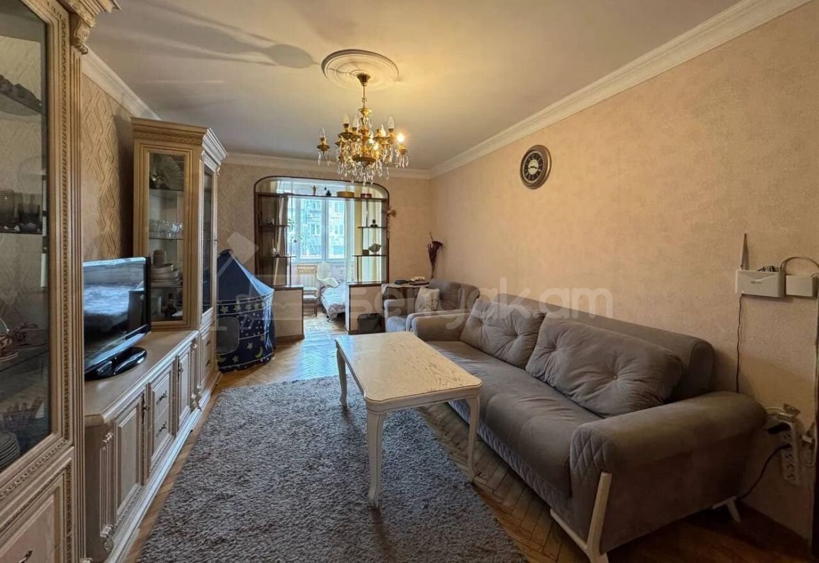 3 Սենյականոց Բնակարան, 64քմ, 4/4 հարկ, Կապիտալ Վերանորոգված