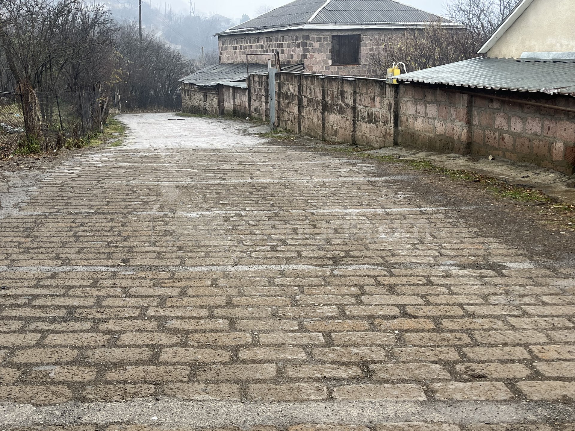 Բնակելի Նշանակության Հողատարածք, 1000քմ, Խմելու Ջրով, Էլեկտրականությամբ