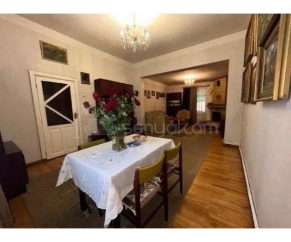 6 Սենյականոց Սեփական Տուն, 212քմ, Կոսմետիկ Վերանորոգված, Ավտոտնակով