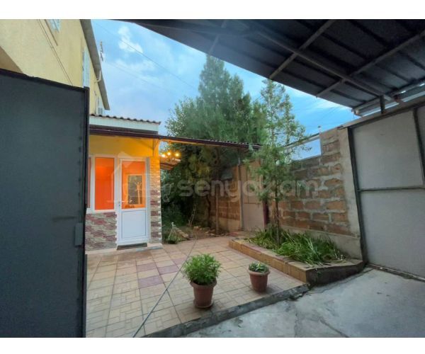 6 Սենյականոց Սեփական Տուն, 212քմ, Կոսմետիկ Վերանորոգված, Ավտոտնակով