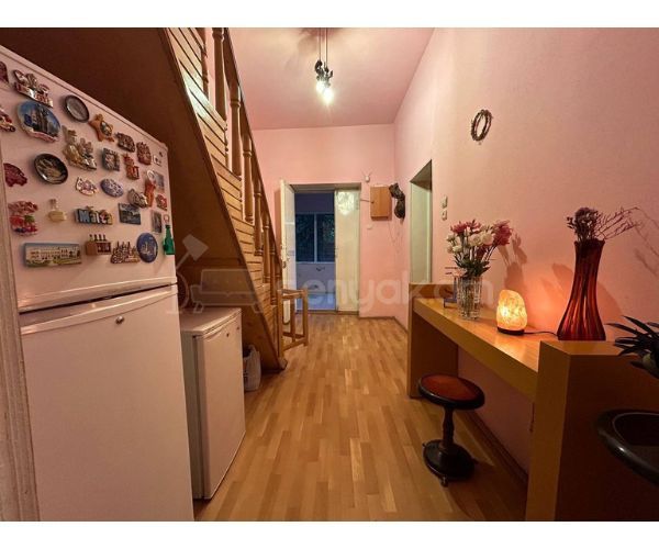 6 Սենյականոց Սեփական Տուն, 212քմ, Կոսմետիկ Վերանորոգված, Ավտոտնակով