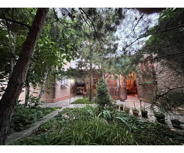 6 Սենյականոց Սեփական Տուն, 212քմ, Կոսմետիկ Վերանորոգված, Ավտոտնակով