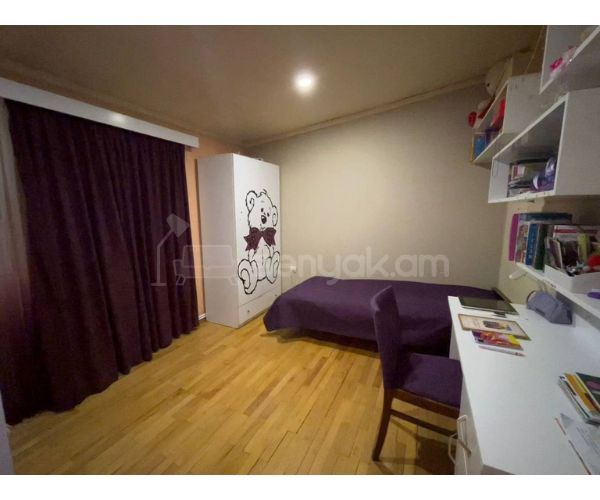 6 Սենյականոց Սեփական Տուն, 212քմ, Կոսմետիկ Վերանորոգված, Ավտոտնակով