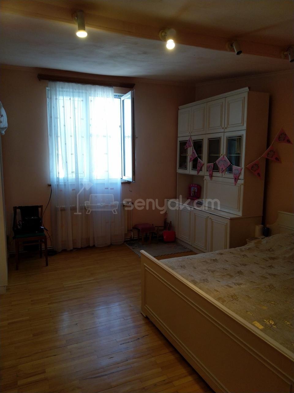 6 Սենյականոց Սեփական Տուն, 212քմ, Կոսմետիկ Վերանորոգված, Ավտոտնակով