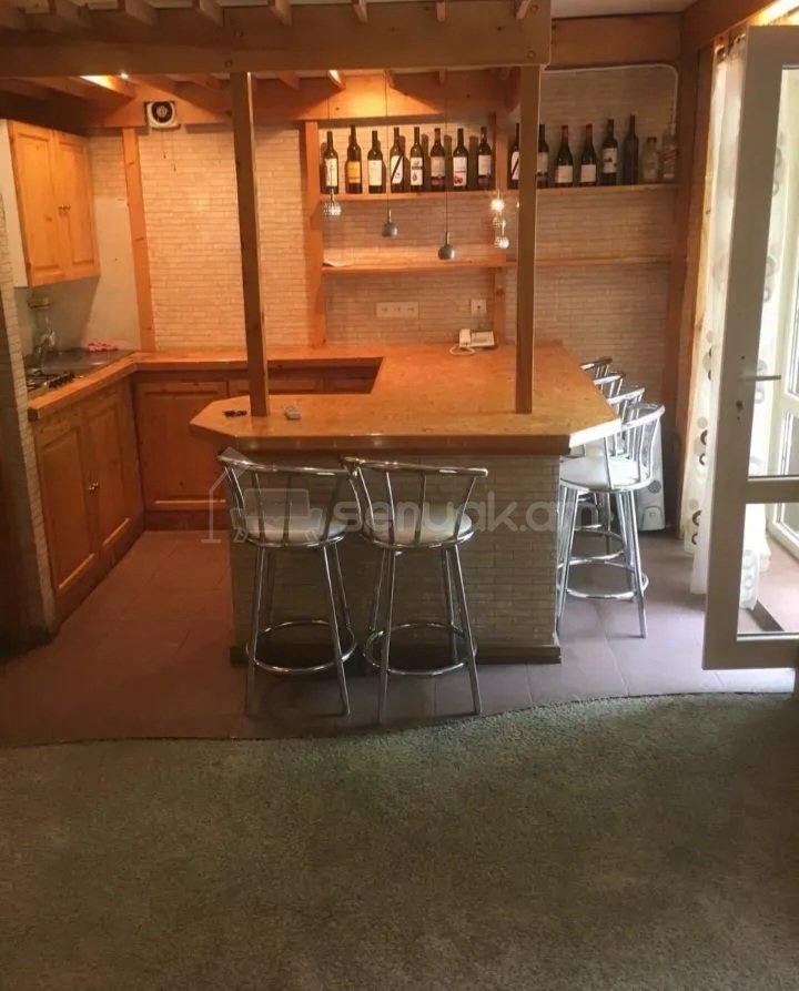 1 Սենյականոց Բնակարան Քարե Շենքում, 33քմ, 2/5 հարկ, Դիզայներական Վերանորոգված