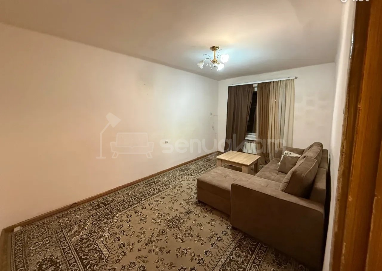 2 Սենյականոց Բնակարան Քարե Շենքում, 54քմ, 5/5 հարկ, Պետական Վիճակում