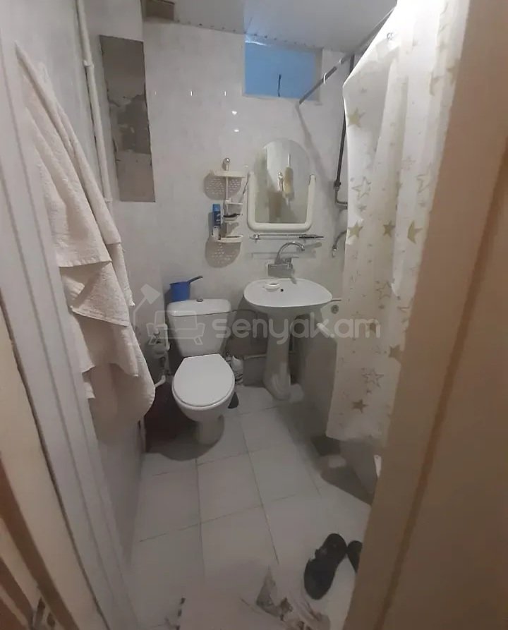 1 Սենյականոց Բնակարան Քարե Շենքում, 43քմ, 4/5 հարկ, Կապիտալ Վերանորոգված