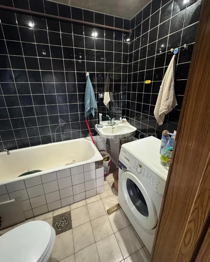 2 Սենյականոց Բնակարան Քարե Շենքում, 54քմ, 6/6 հարկ, Նորմալ Վիճակում