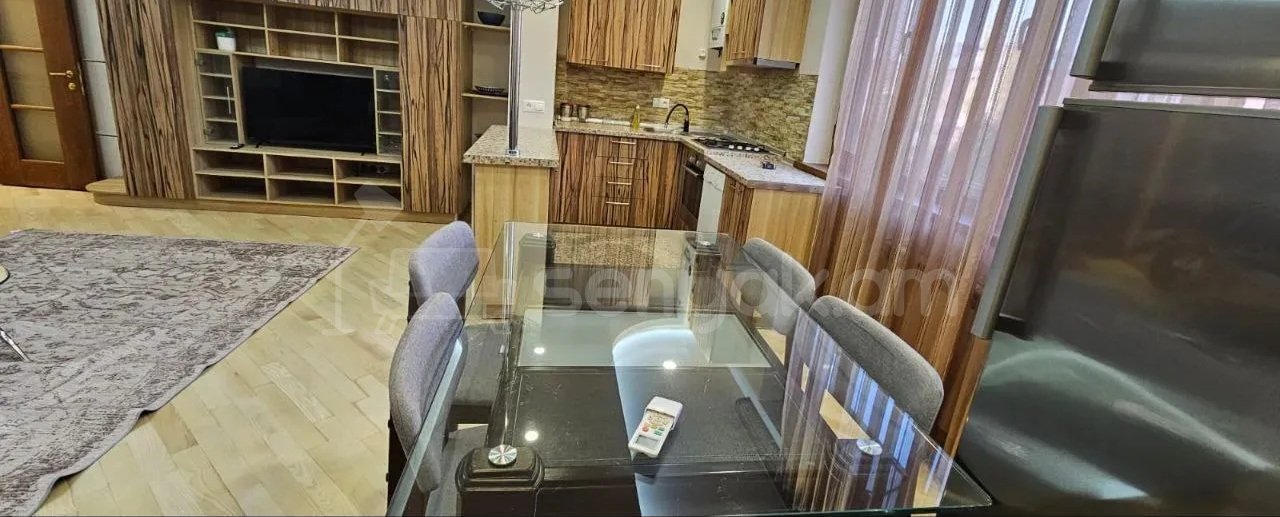 2 Սենյականոց Բնակարան Քարե Շենքում, 47քմ, 5/7 հարկ, Դիզայներական Վերանորոգված