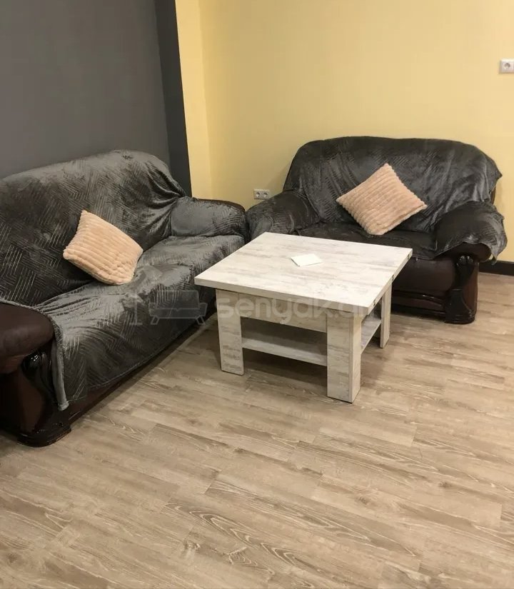 1 Սենյականոց Բնակարան Քարե Շենքում, 35քմ, 1/1 հարկ, Նորմալ Վիճակում, Կահավորված