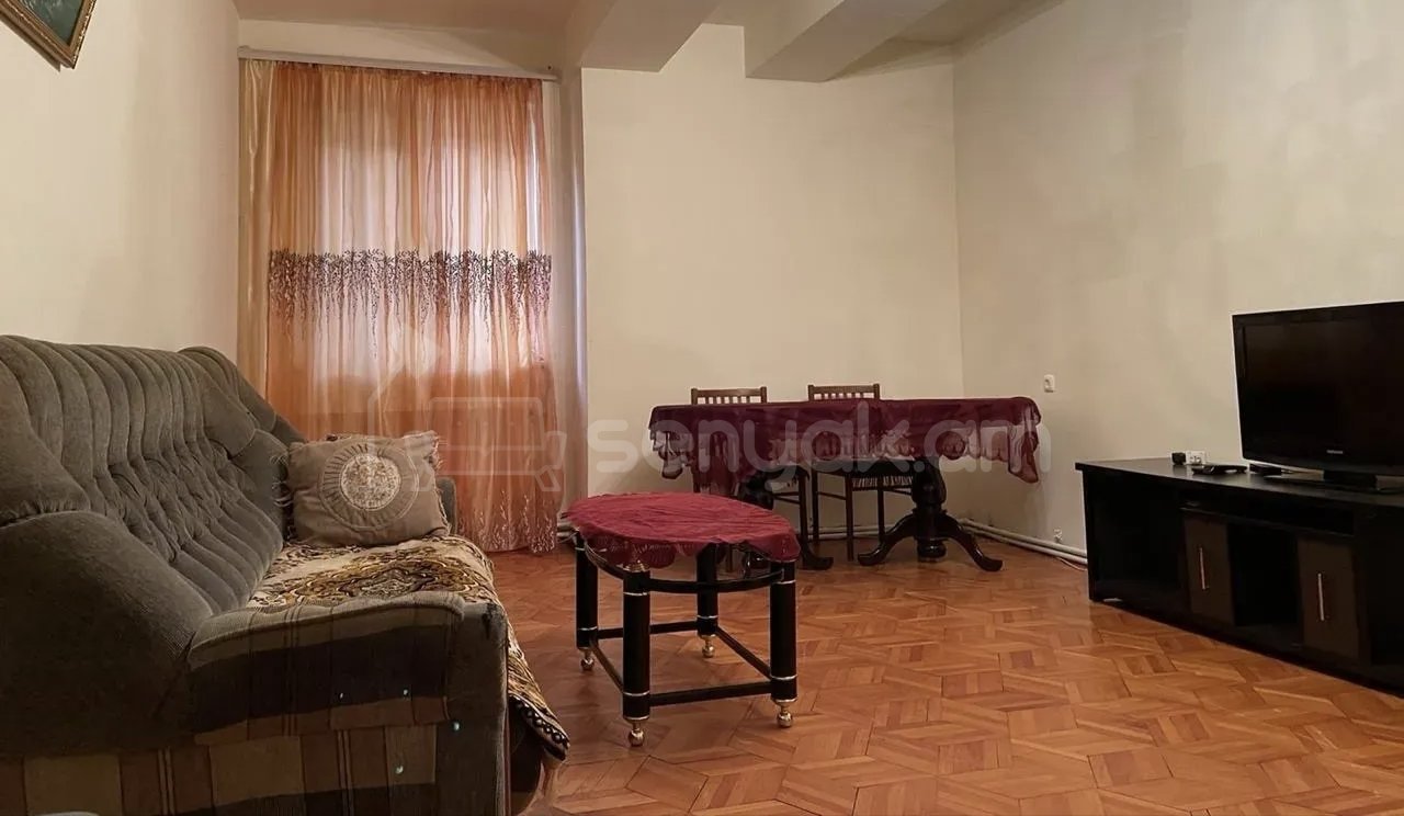 3 Սենյականոց Բնակարան Քարե Շենքում, 78քմ, 1/1 հարկ, Կապիտալ Վերանորոգված, Կահավորված