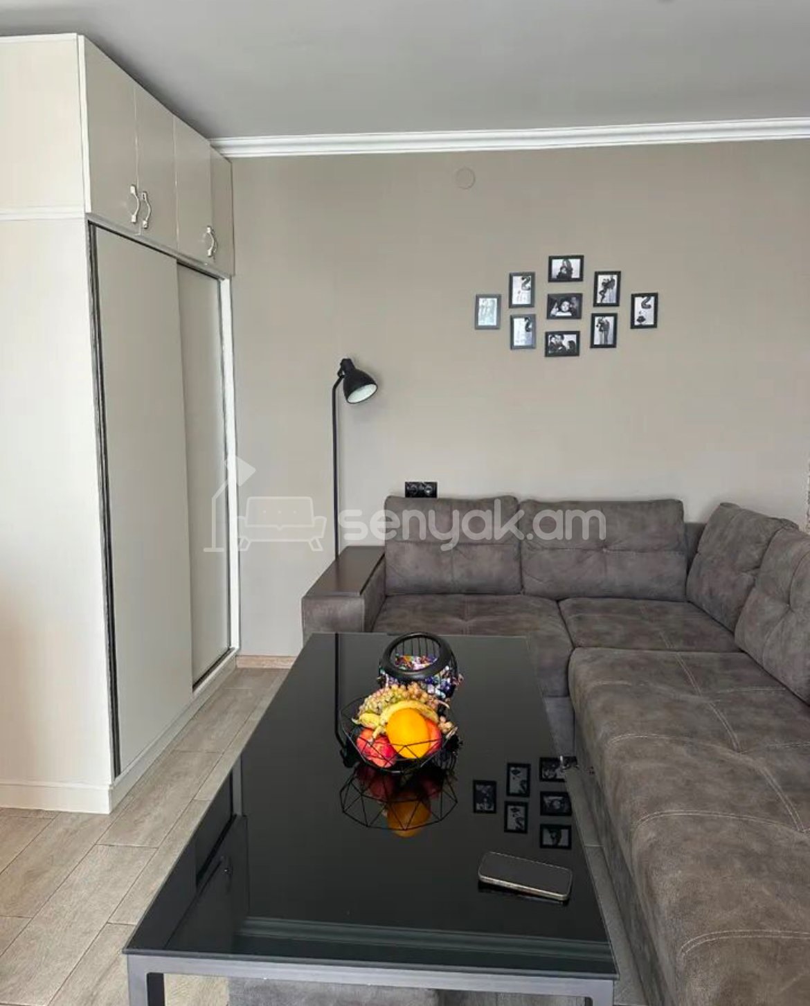 1 Սենյականոց Բնակարան Քարե Շենքում, 32քմ, 2/4 հարկ, Կապիտալ Վերանորոգված