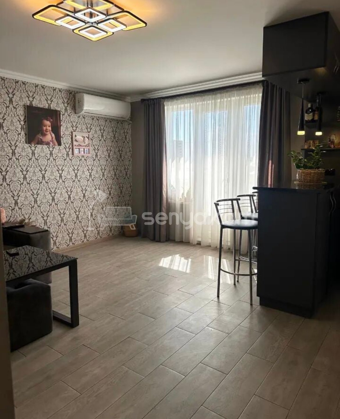 1 Սենյականոց Բնակարան Քարե Շենքում, 32քմ, 2/4 հարկ, Կապիտալ Վերանորոգված