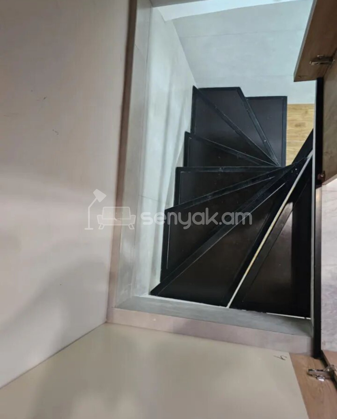 3 Սենյականոց Բնակարան, 70քմ, 1/9 հարկ, Կապիտալ Վերանորոգված