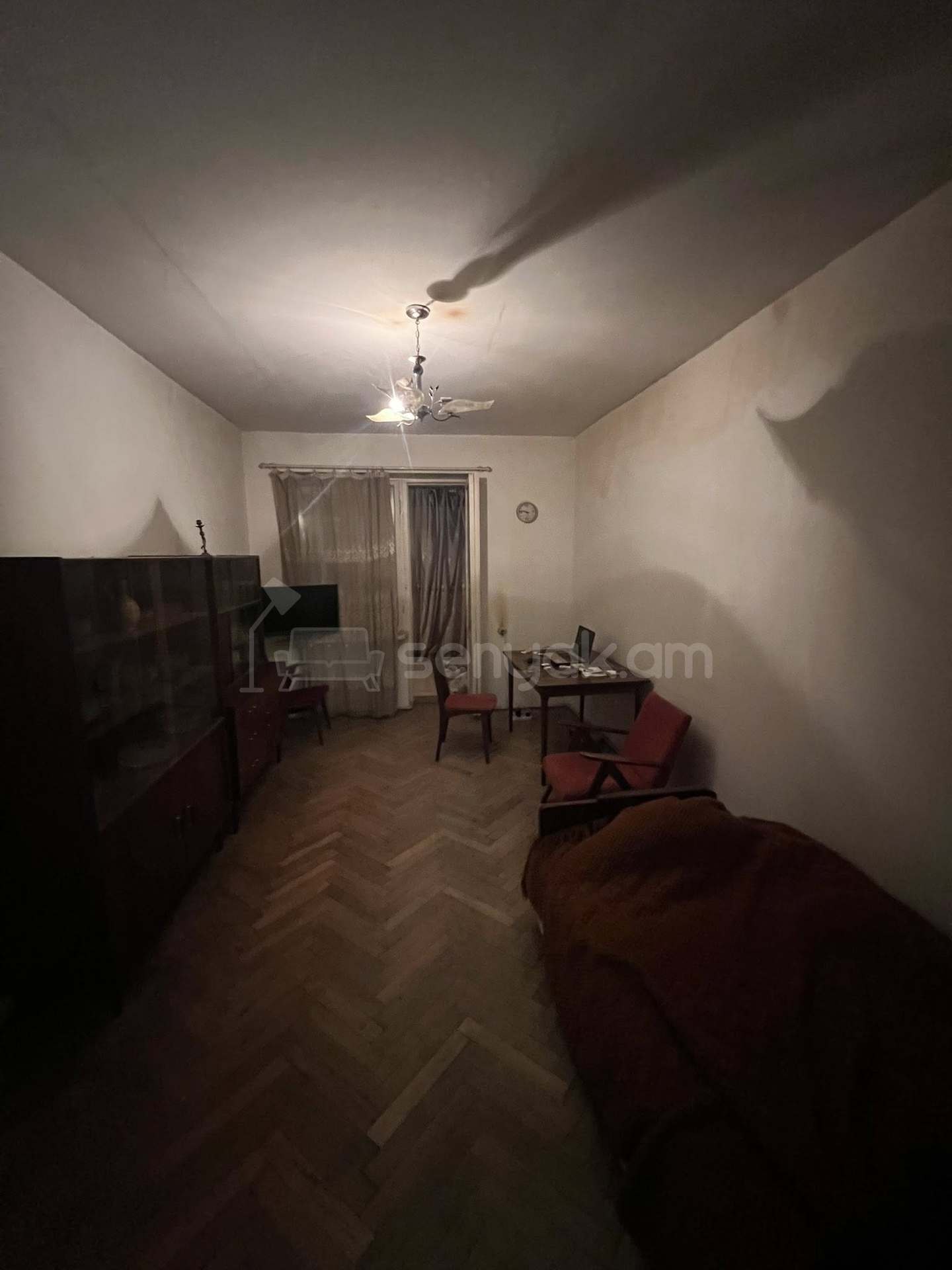 3 Սենյականոց Բնակարան Քարե Շենքում, 74քմ, 4/5 հարկ, Պետական Վիճակում