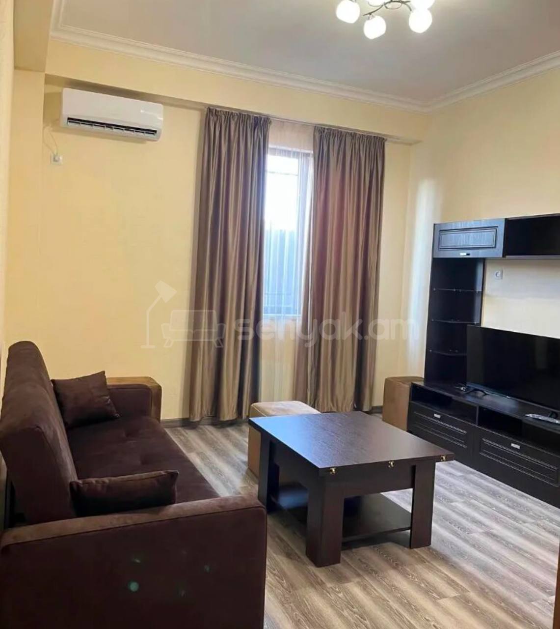 2 Սենյականոց Բնակարան, 40քմ, 1/4 հարկ, Կապիտալ Վերանորոգված, Կահավորված