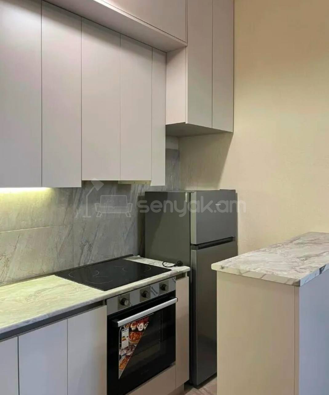 2 Սենյականոց Բնակարան, 40քմ, 1/4 հարկ, Կապիտալ Վերանորոգված, Կահավորված